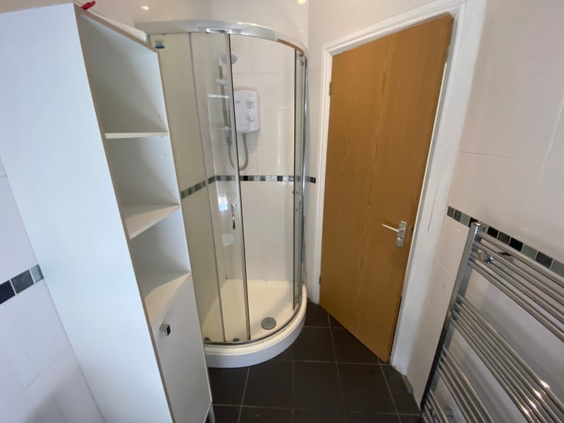 Flat Kincraig Street in Cardiff