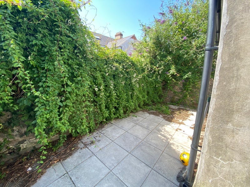 Flat Kincraig Street in Cardiff