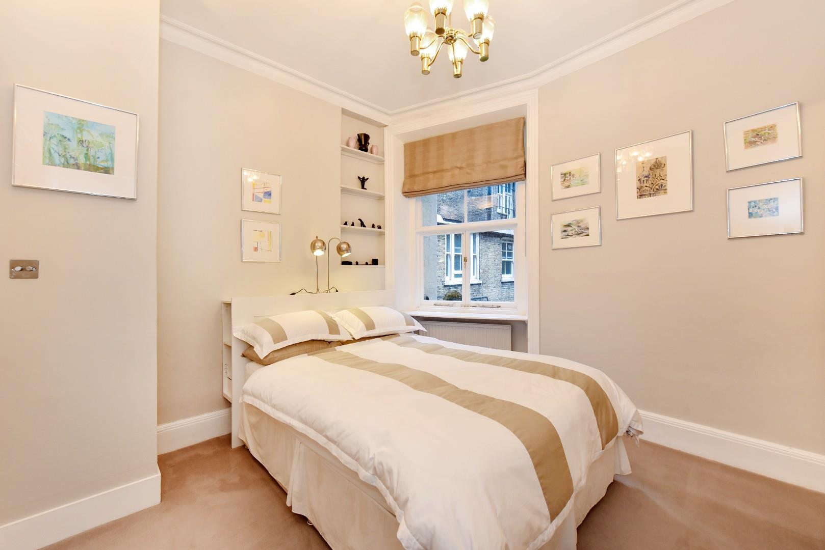 Flat Brown Street in London