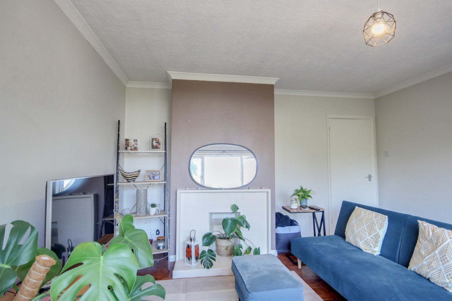 Flat Tanhouse Lane in Wokingham