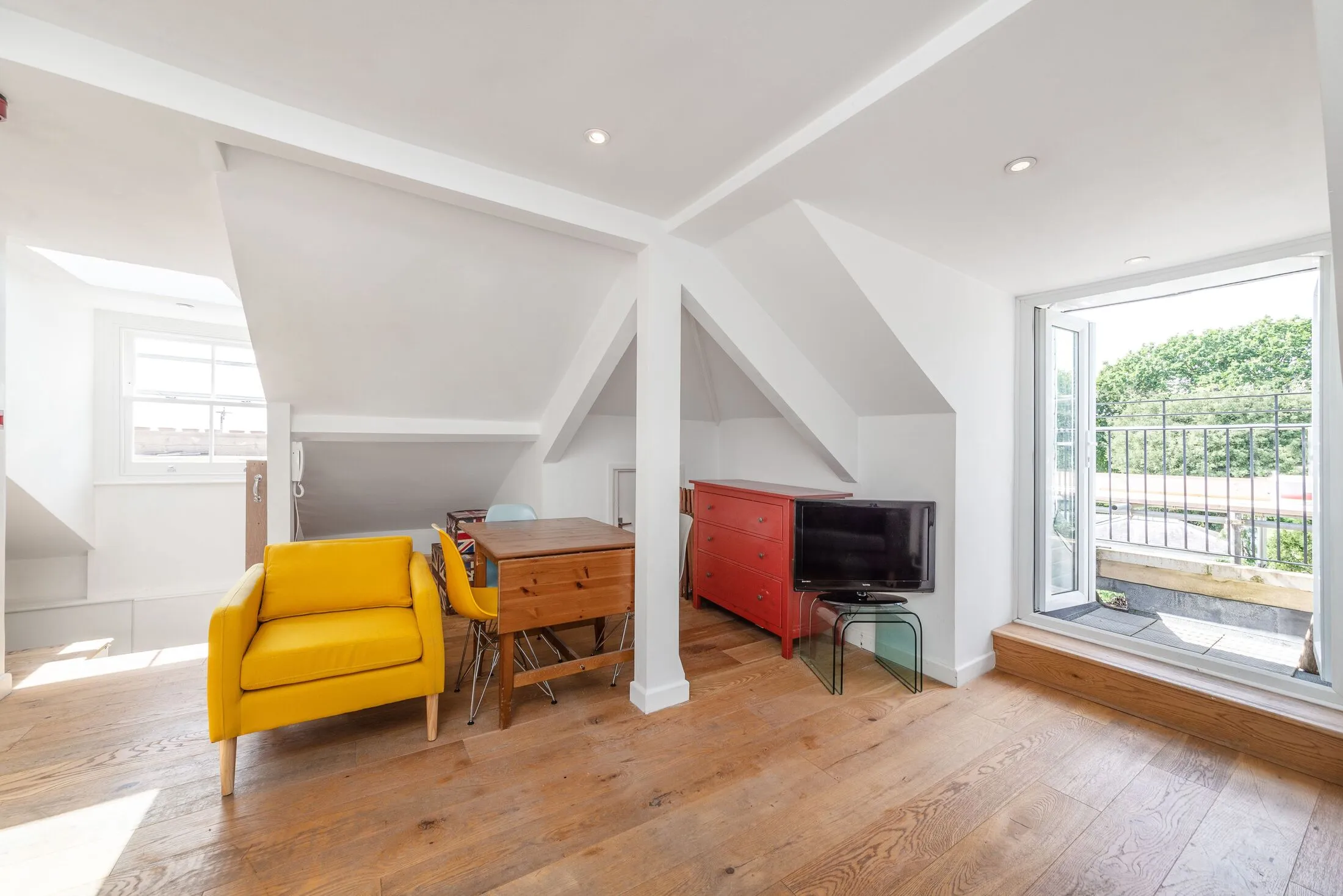 Flat Millfield Place in Greater London