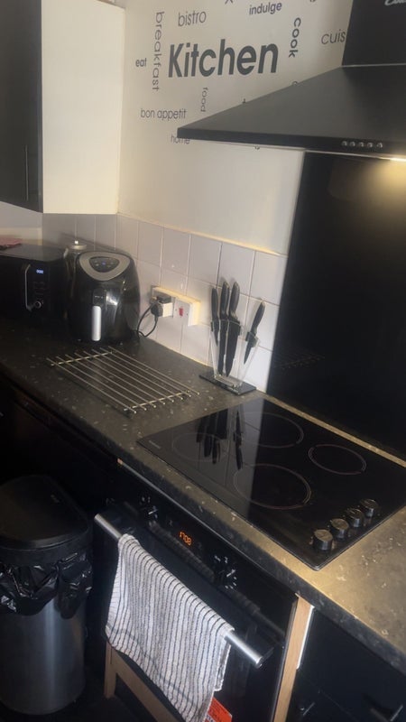Room Studley Road in Greater London