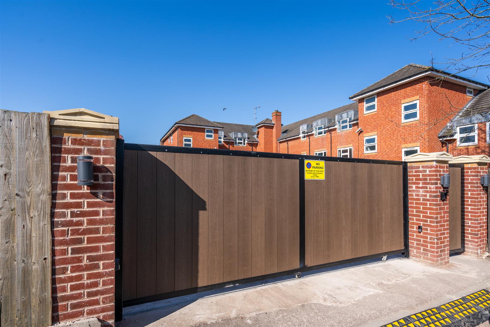 Flat Sedgley Road West in Sandwell