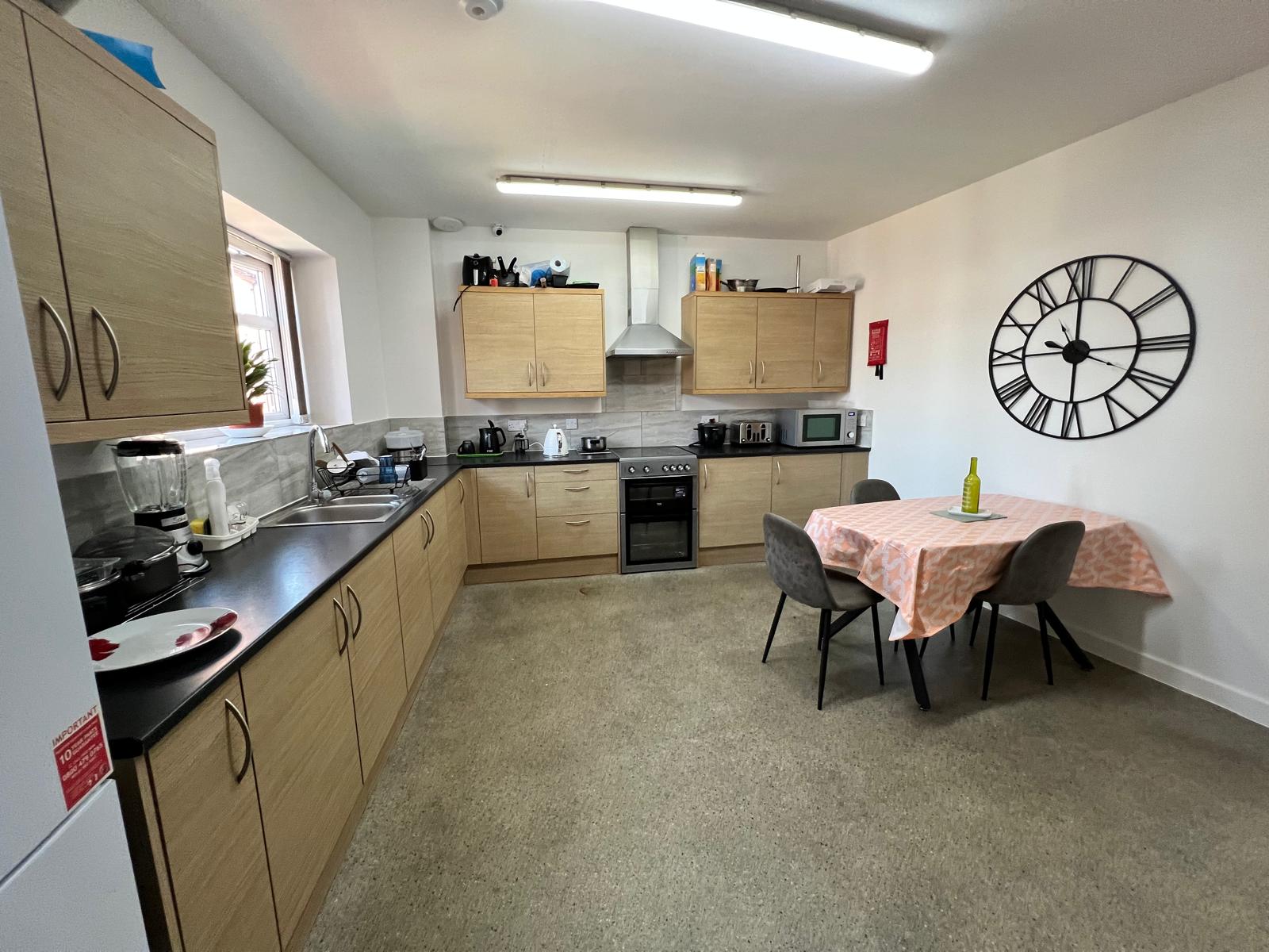Room Pennant Road in Sandwell