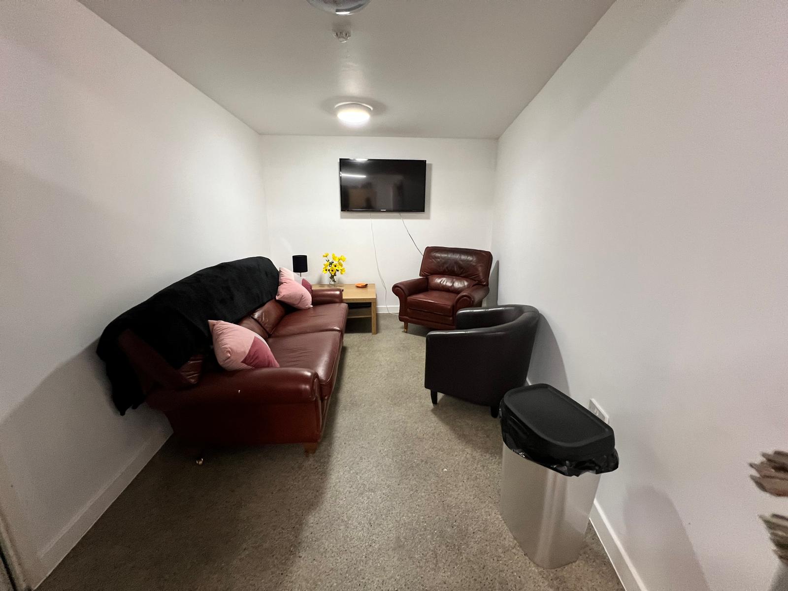 Room Pennant Road in Sandwell