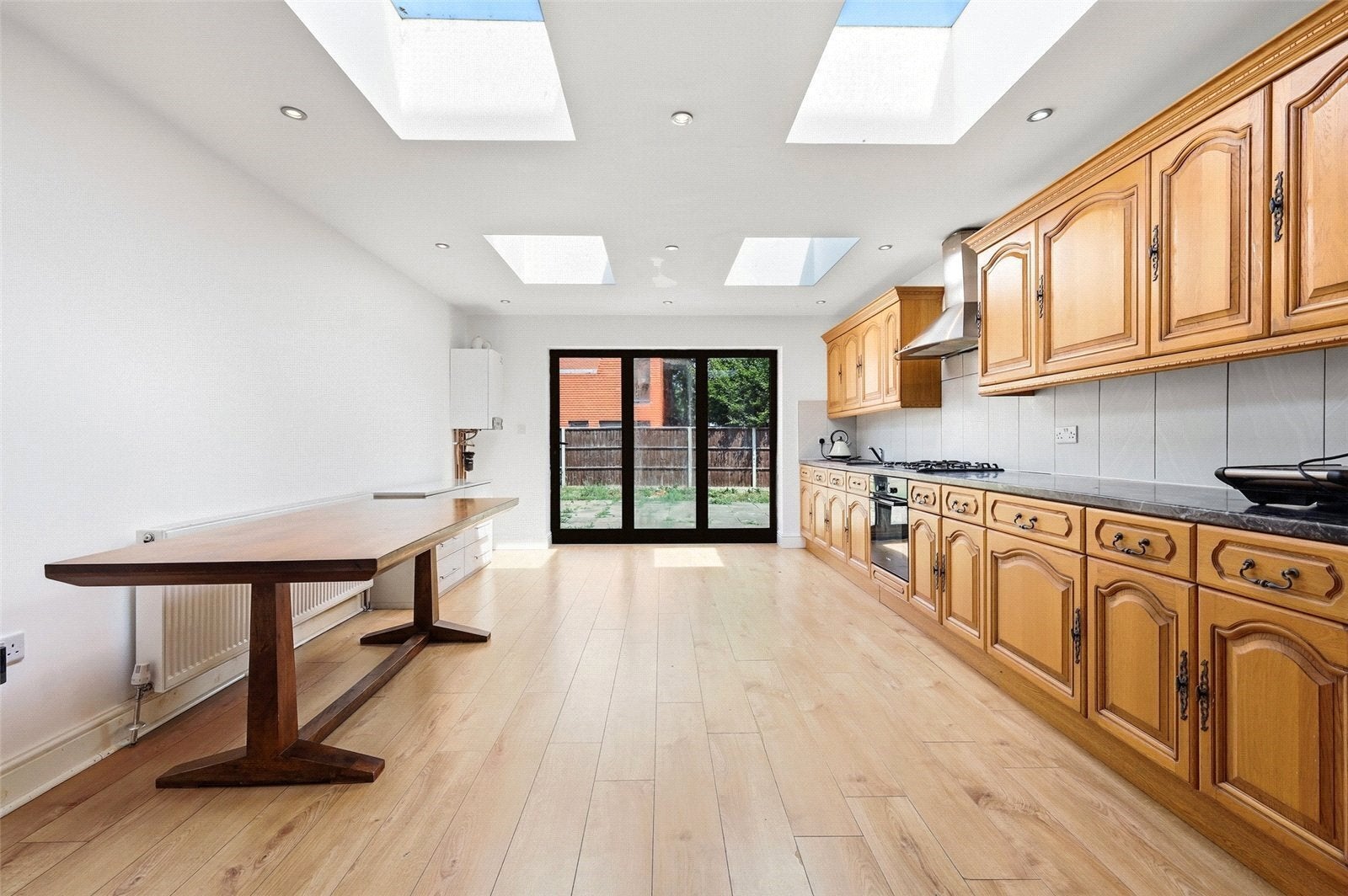 Flat Aldersbrook Road in Greater London