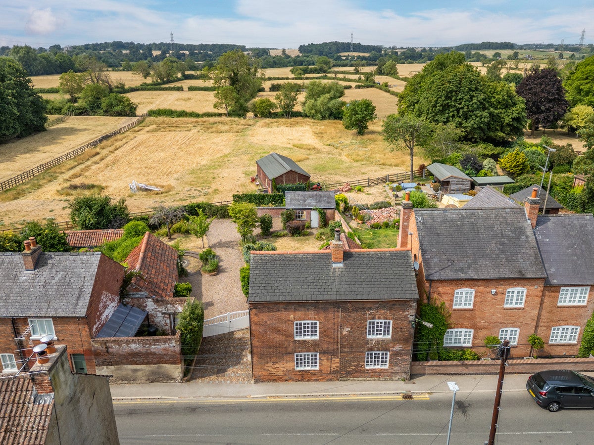 House Main Street in Rushcliffe