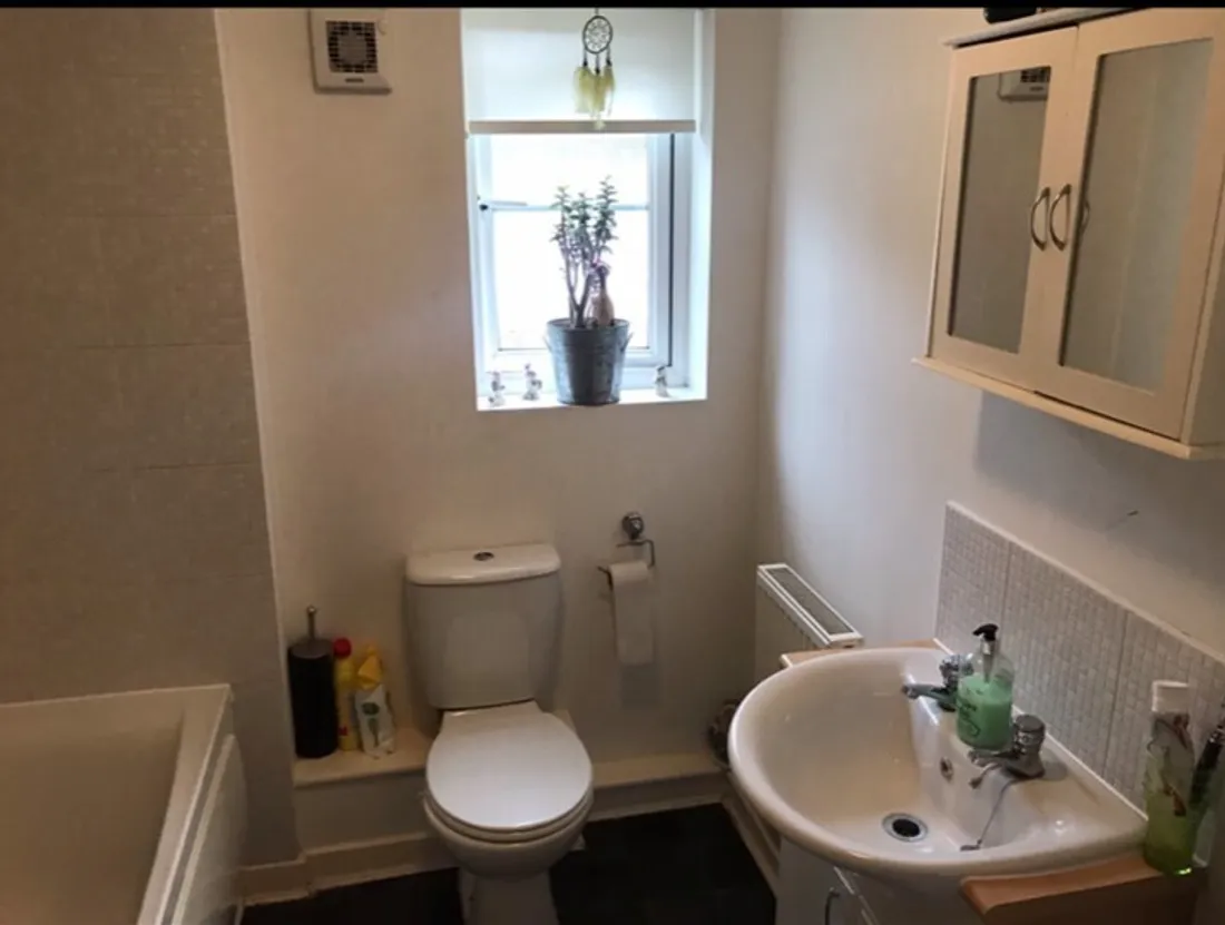 Flat Coed Celynen Drive in Abercarn