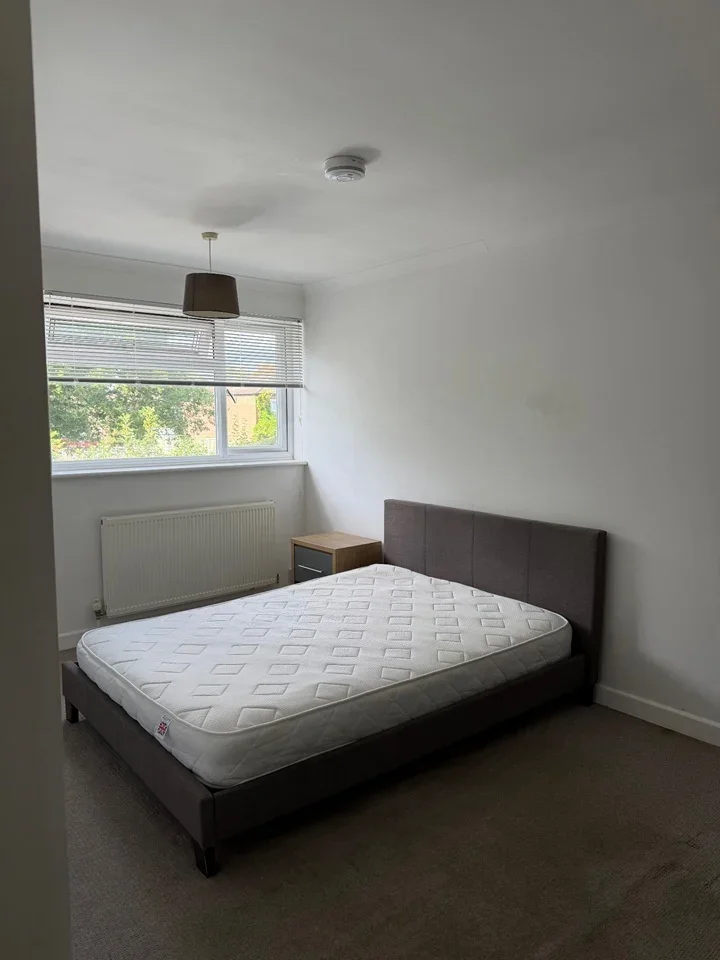 Room Exeter Close in Stevenage
