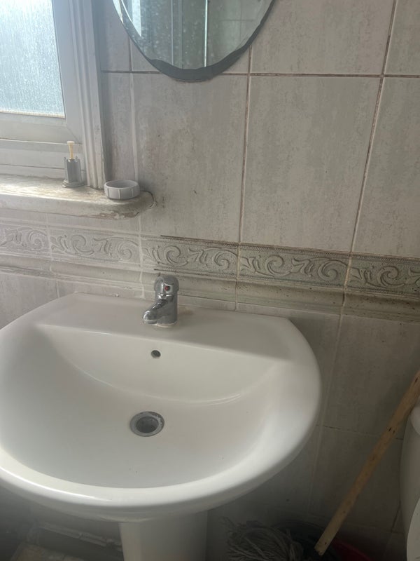 Room Pasteur Gardens in Greater London