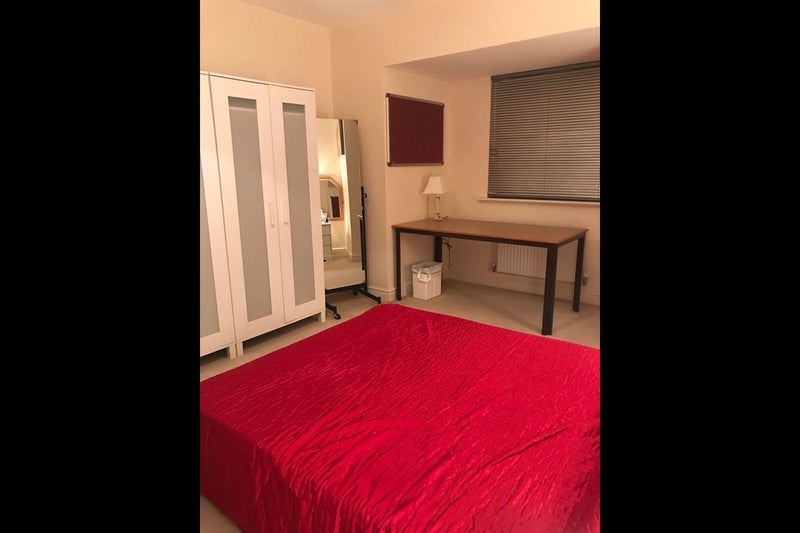 Room Mead Avenue in Birmingham