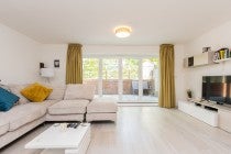 House Corner Farm Close in Rother