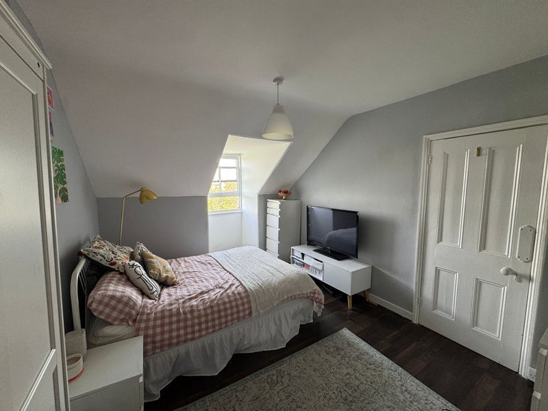 Room Drewstead Road in Greater London