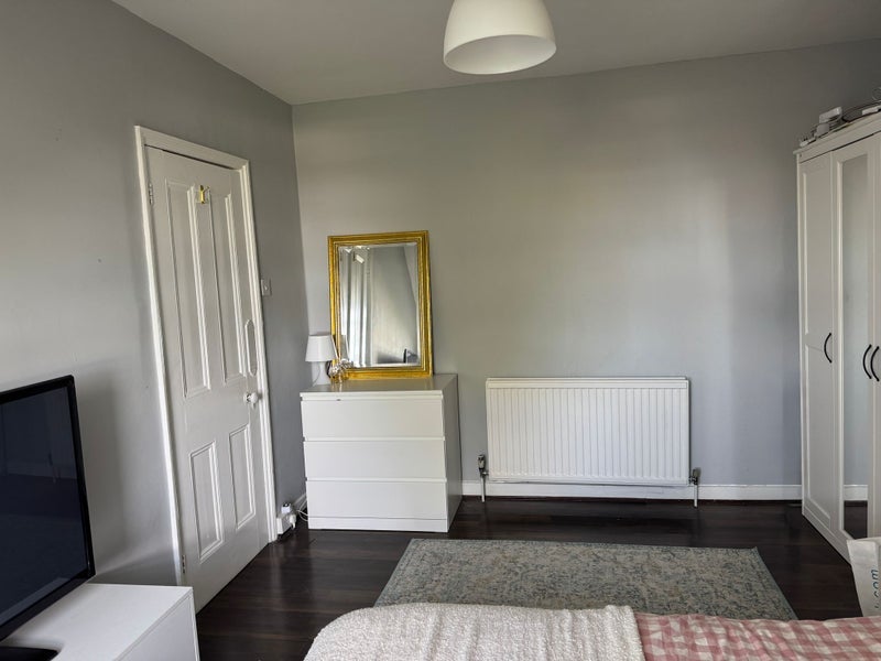 Room Drewstead Road in Greater London