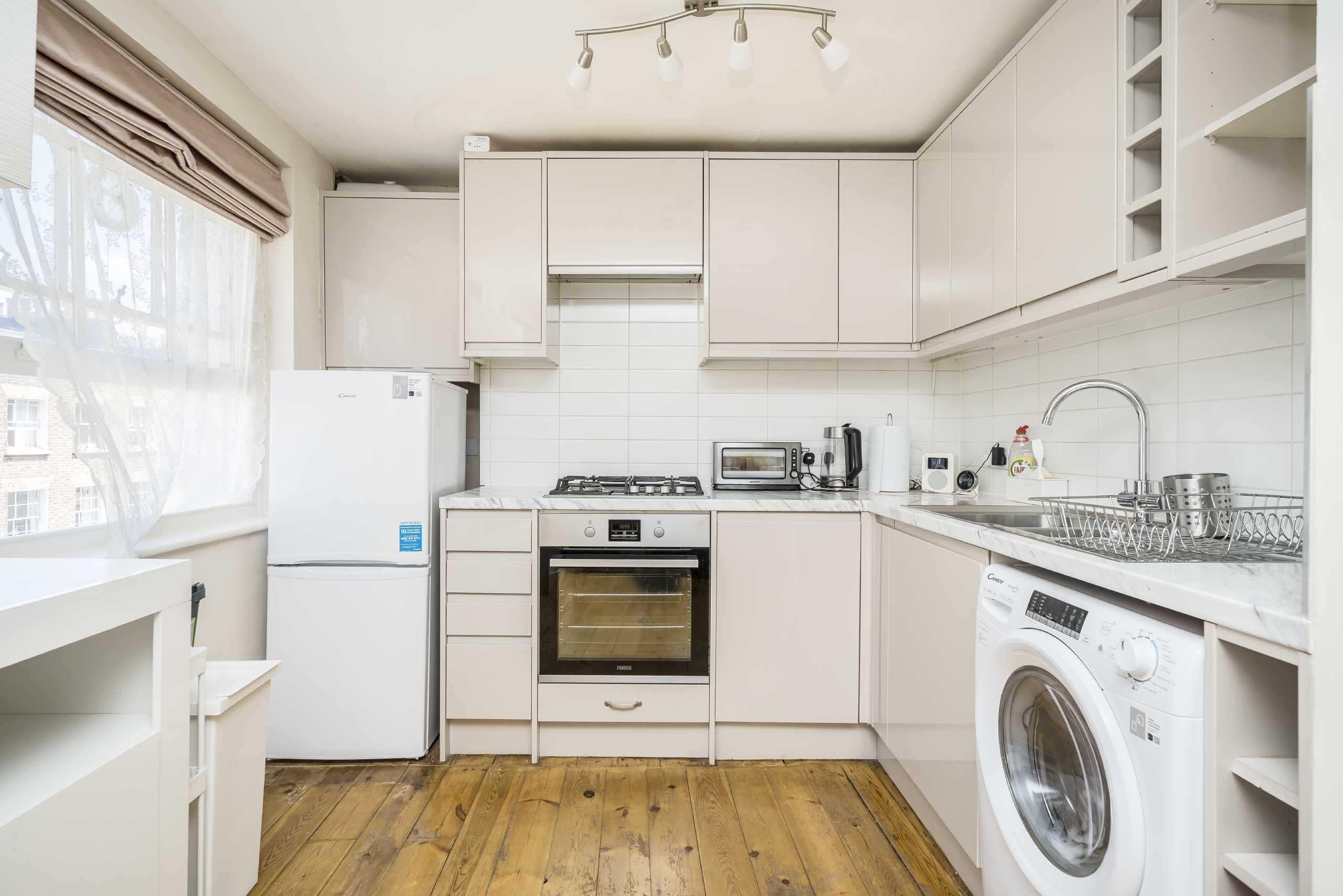 Flat Burton Street in Greater London