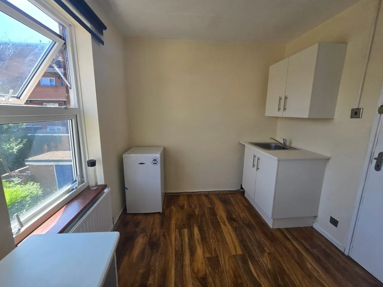Room Mabley Street in Greater London