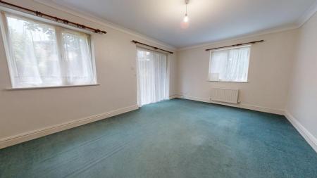 Flat Great Heathmead in Mid Sussex