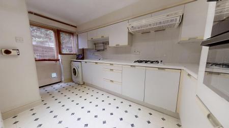 Flat Great Heathmead in Mid Sussex