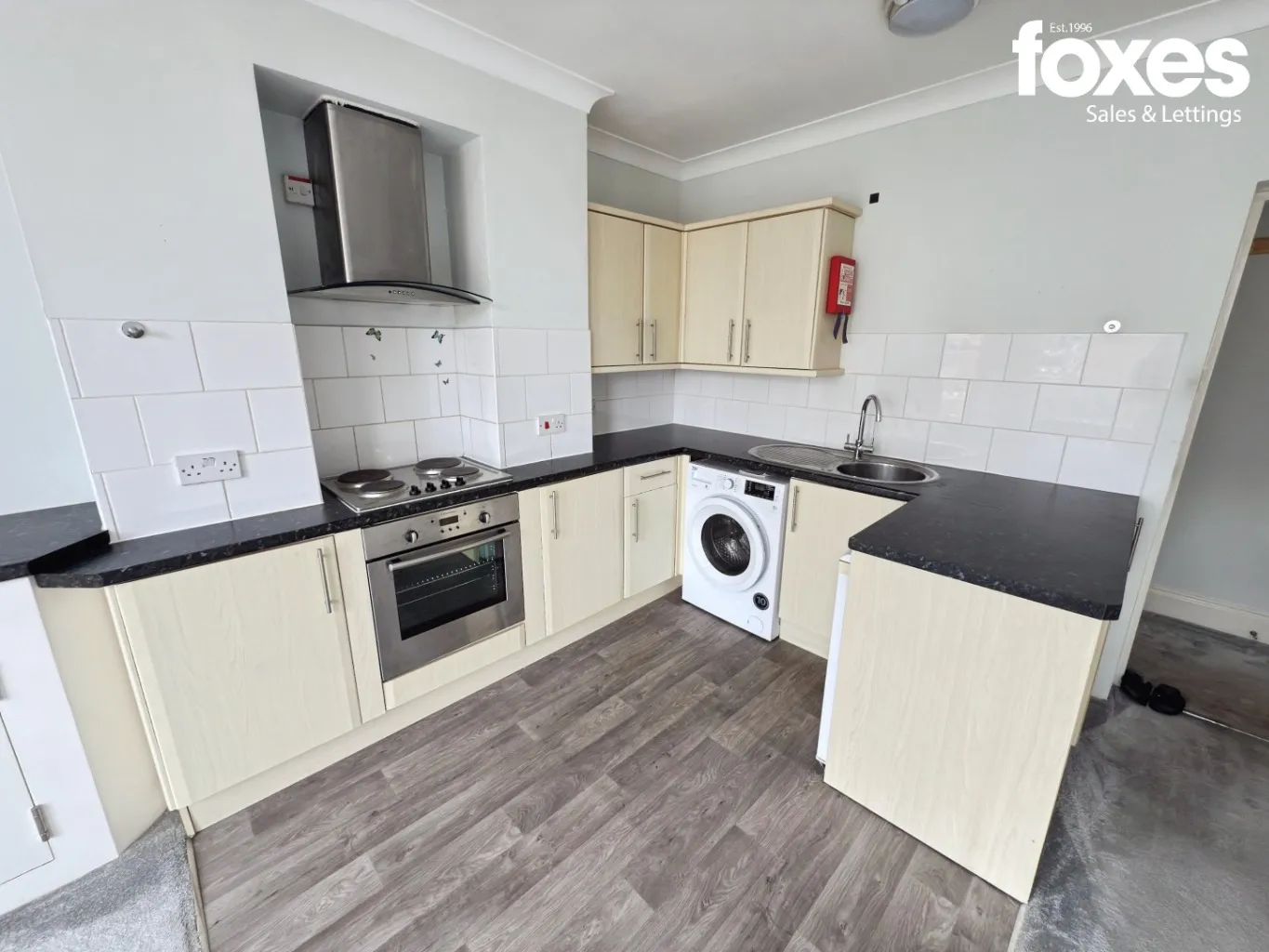 Flat Adeline Road in Bournemouth