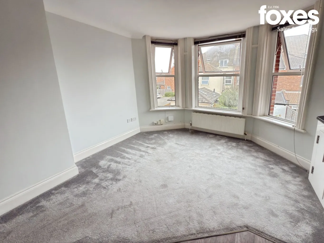 Flat Adeline Road in Bournemouth