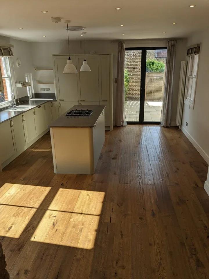 Flat Codrington Hill in Greater London