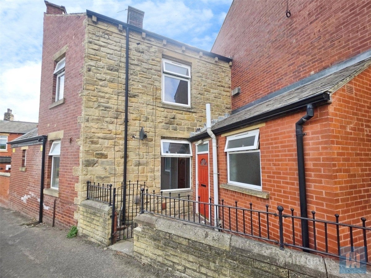 House Thornville Terrace in Kirklees