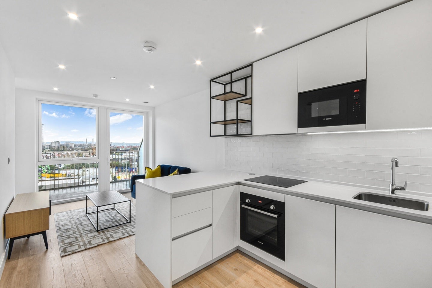 Flat Beresford Avenue in Greater London