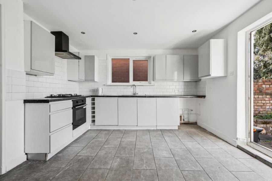 House Blenheim Road in Greater London