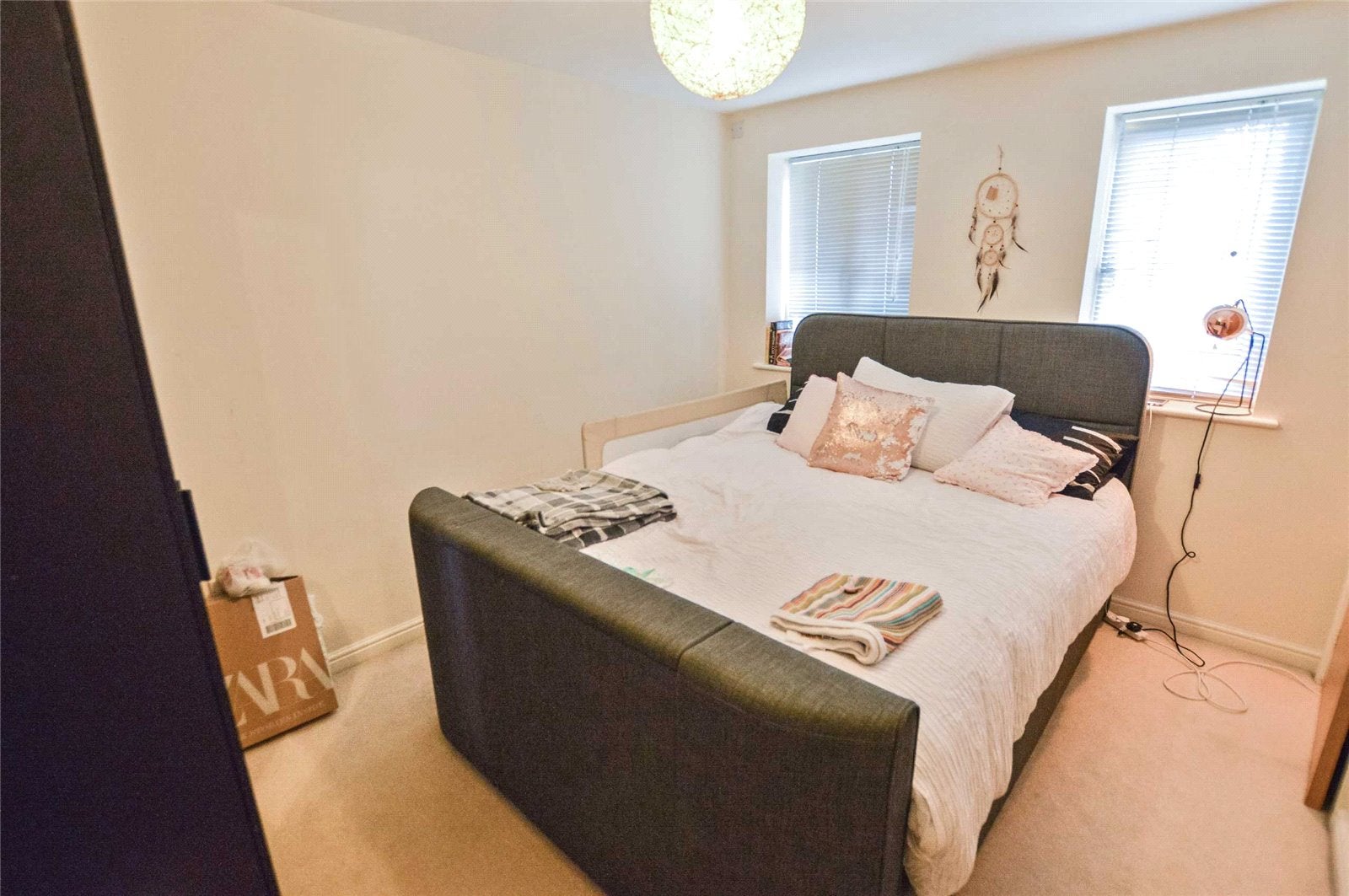 Flat Huntspill Road in Sale