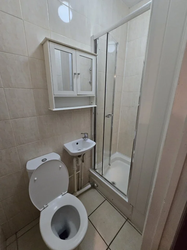 Flat Wimborne Road in Greater London