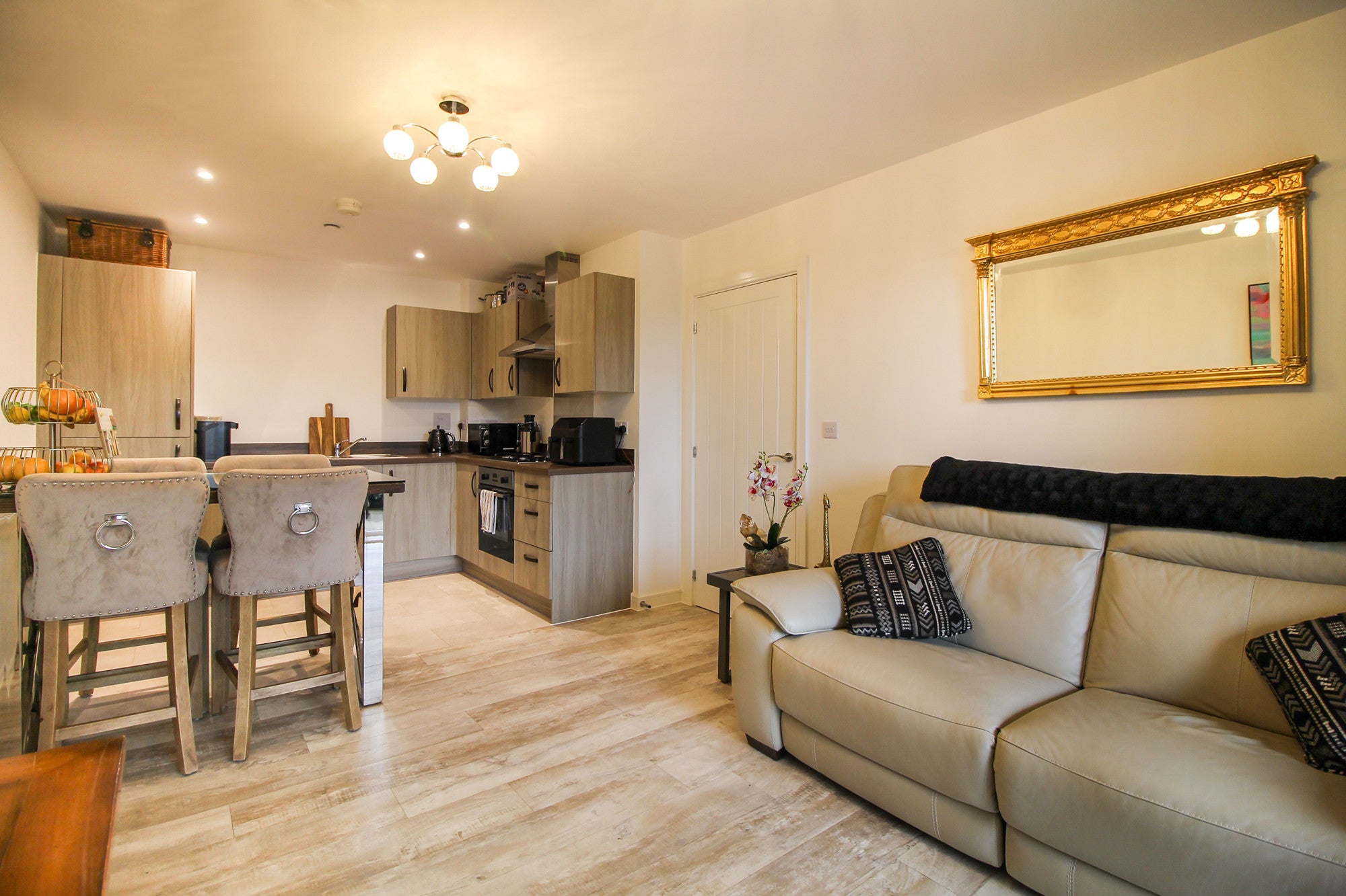Flat Moorfield Place in Rushmoor