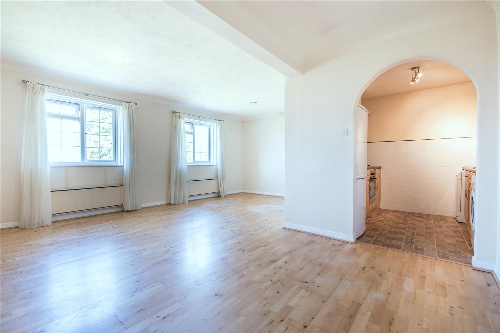 Flat Hillcrest in Elmbridge