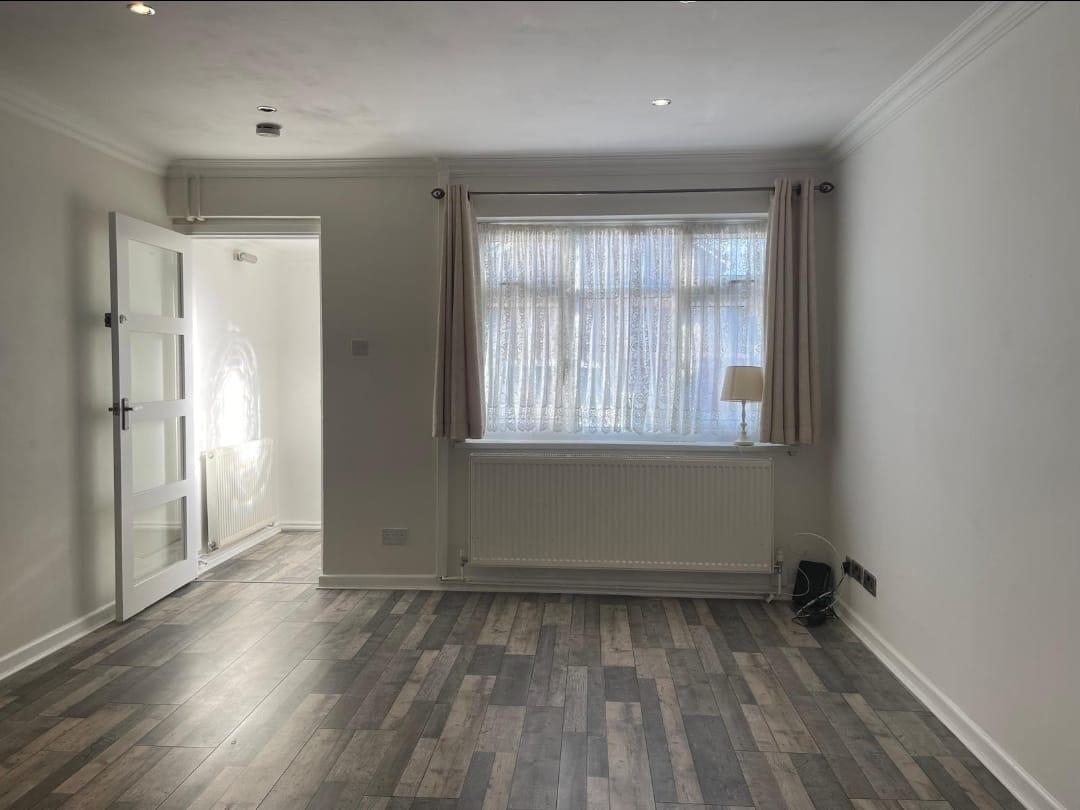 House Cleave Avenue in Greater London