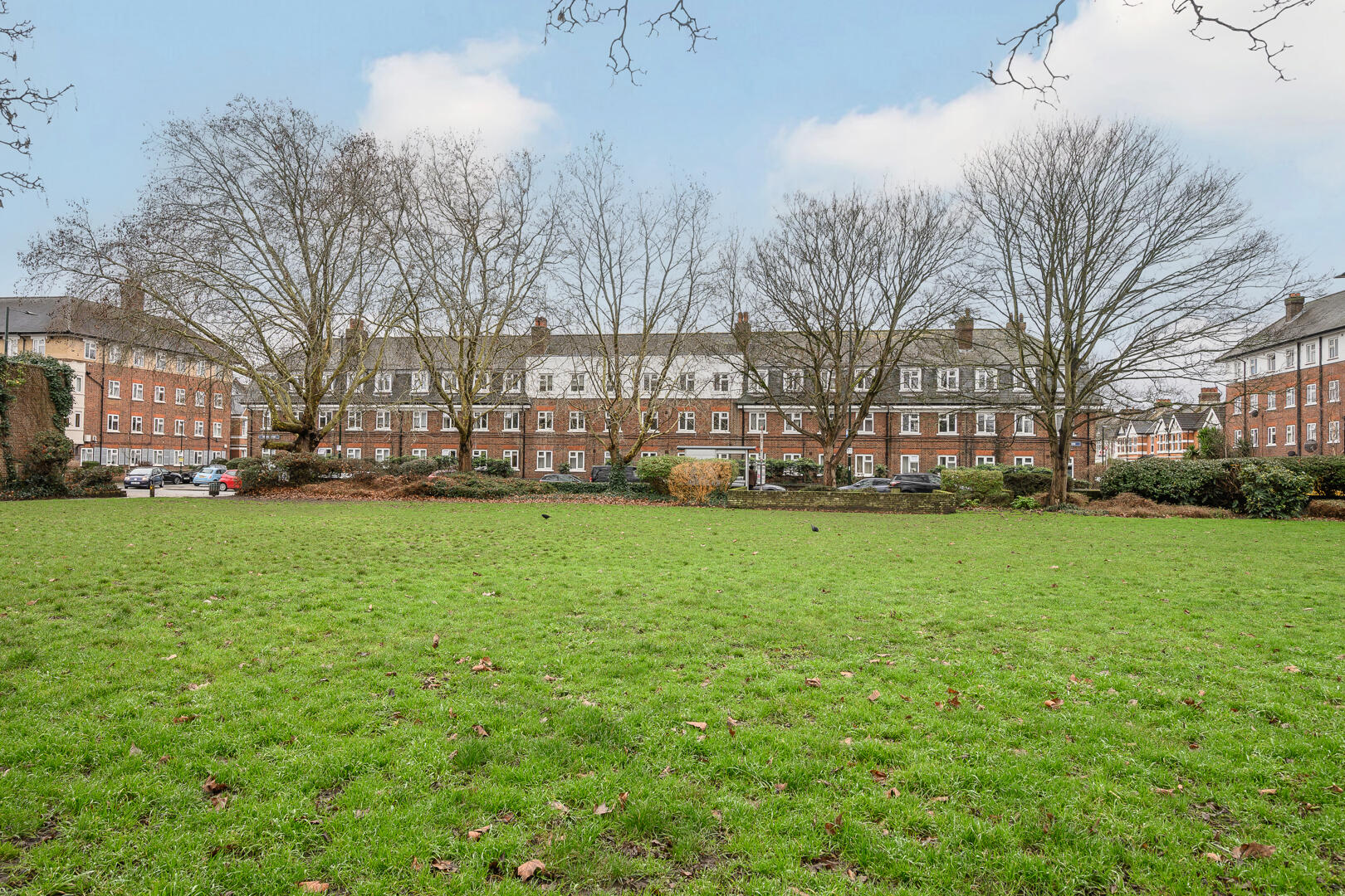 Flat Mortlake High Street in Greater London