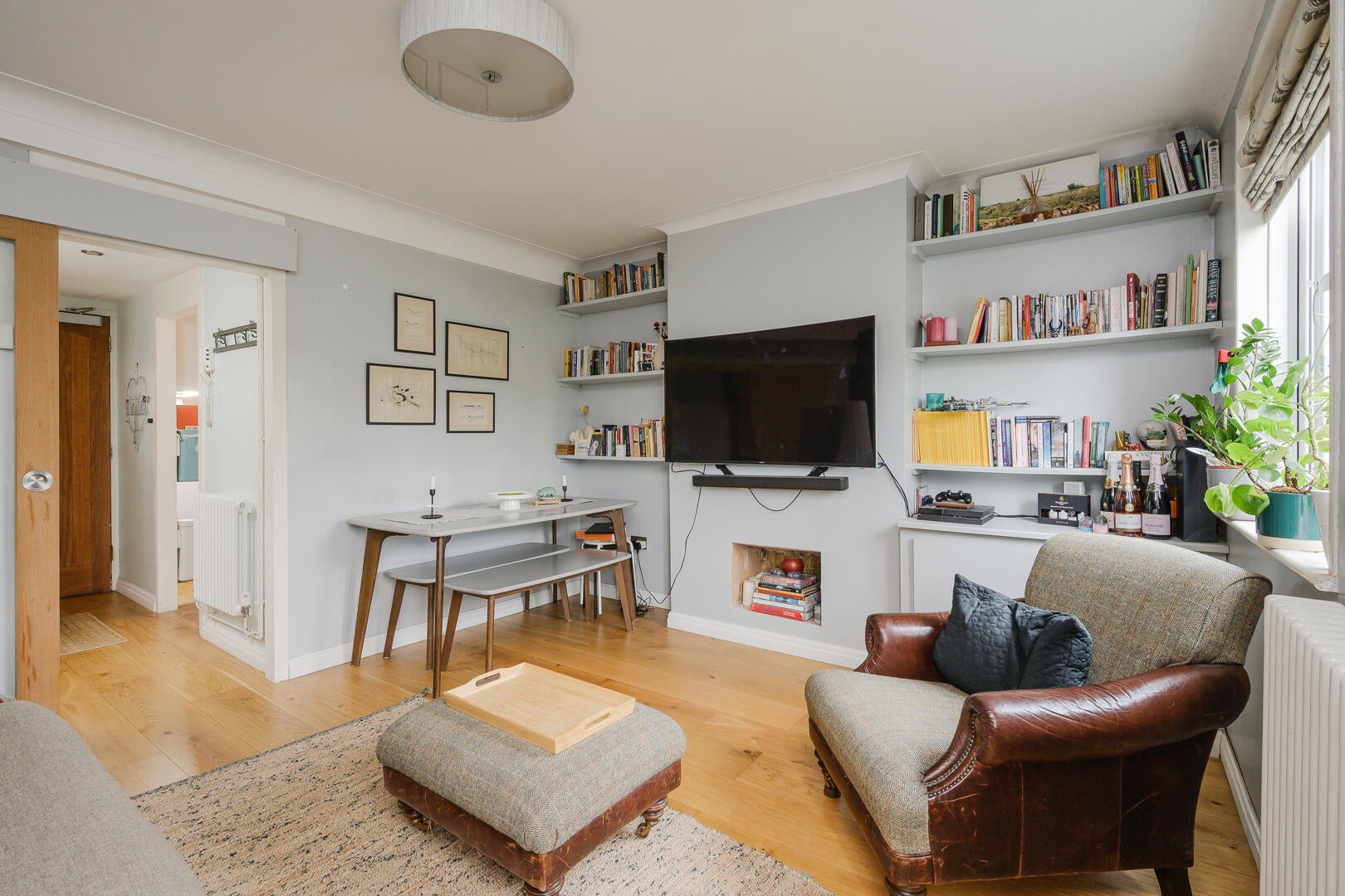 Flat Mortlake High Street in Greater London