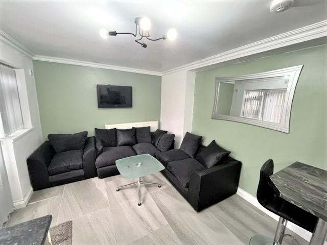Room Quinton Road in Birmingham