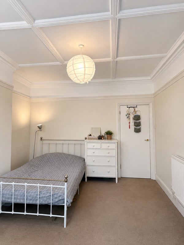 Room Pemberton Gardens in Greater London