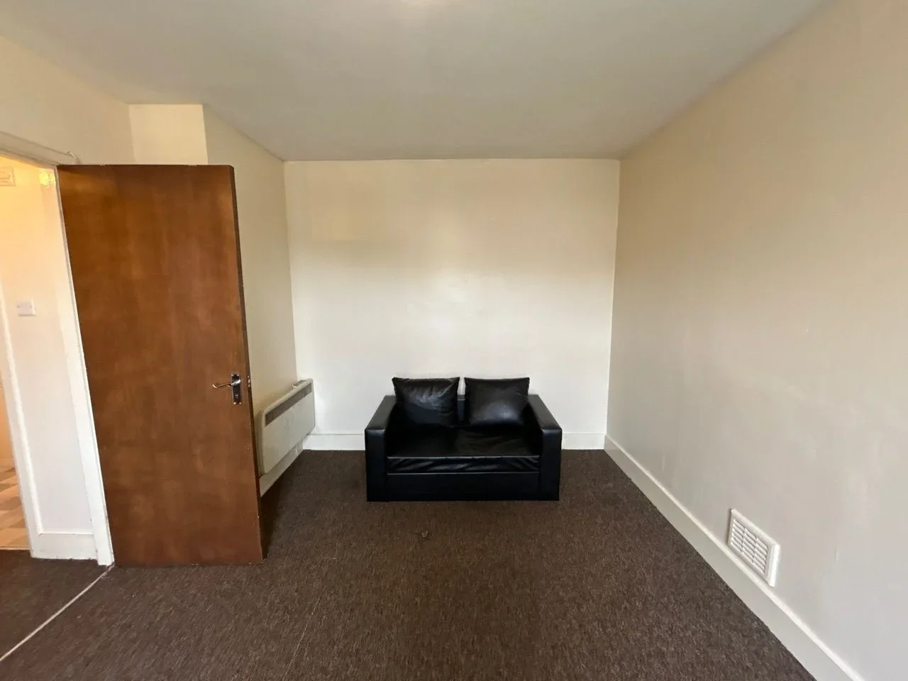 Flat Campbell Road in Greater London