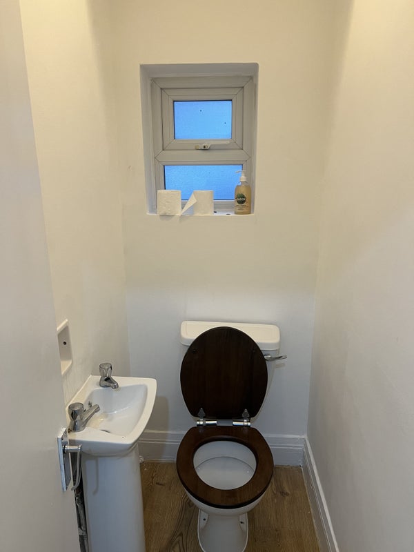 Room High Street in Greater London