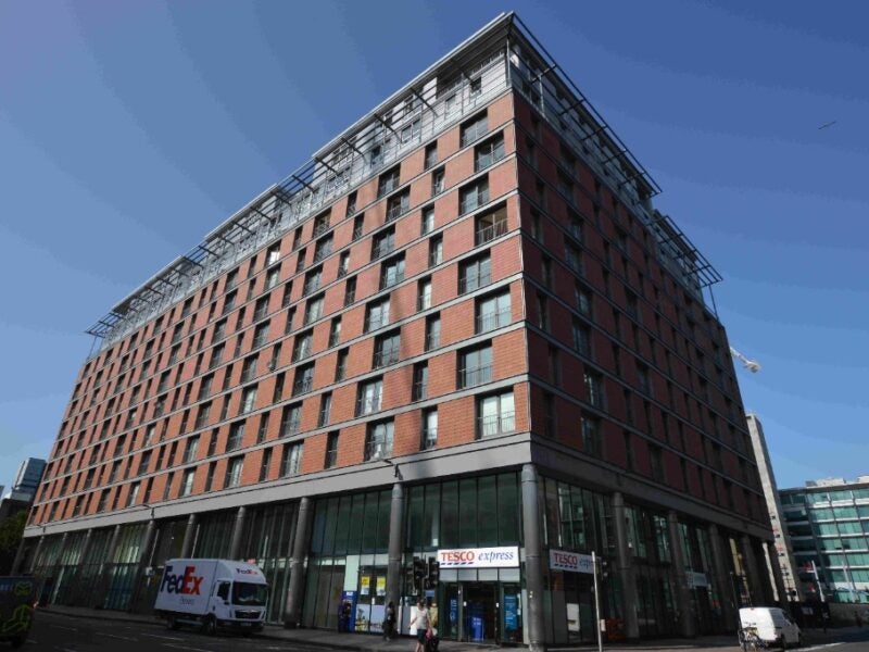 Flat Argyle Street in Glasgow