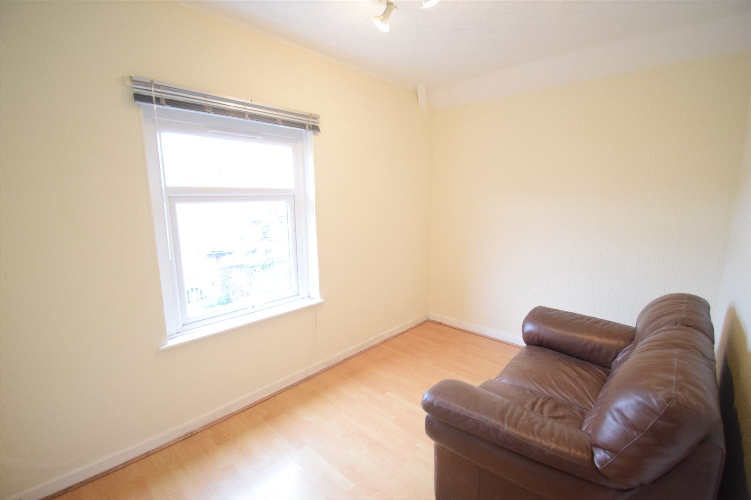 Flat Cowbridge Road East in Cardiff