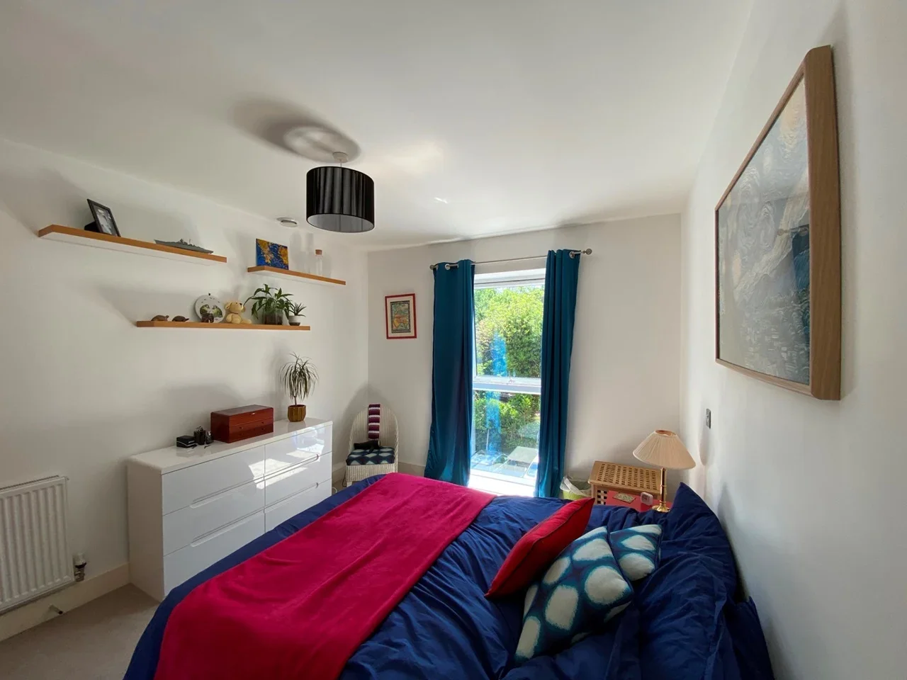 Flat Coombe Lane in Greater London