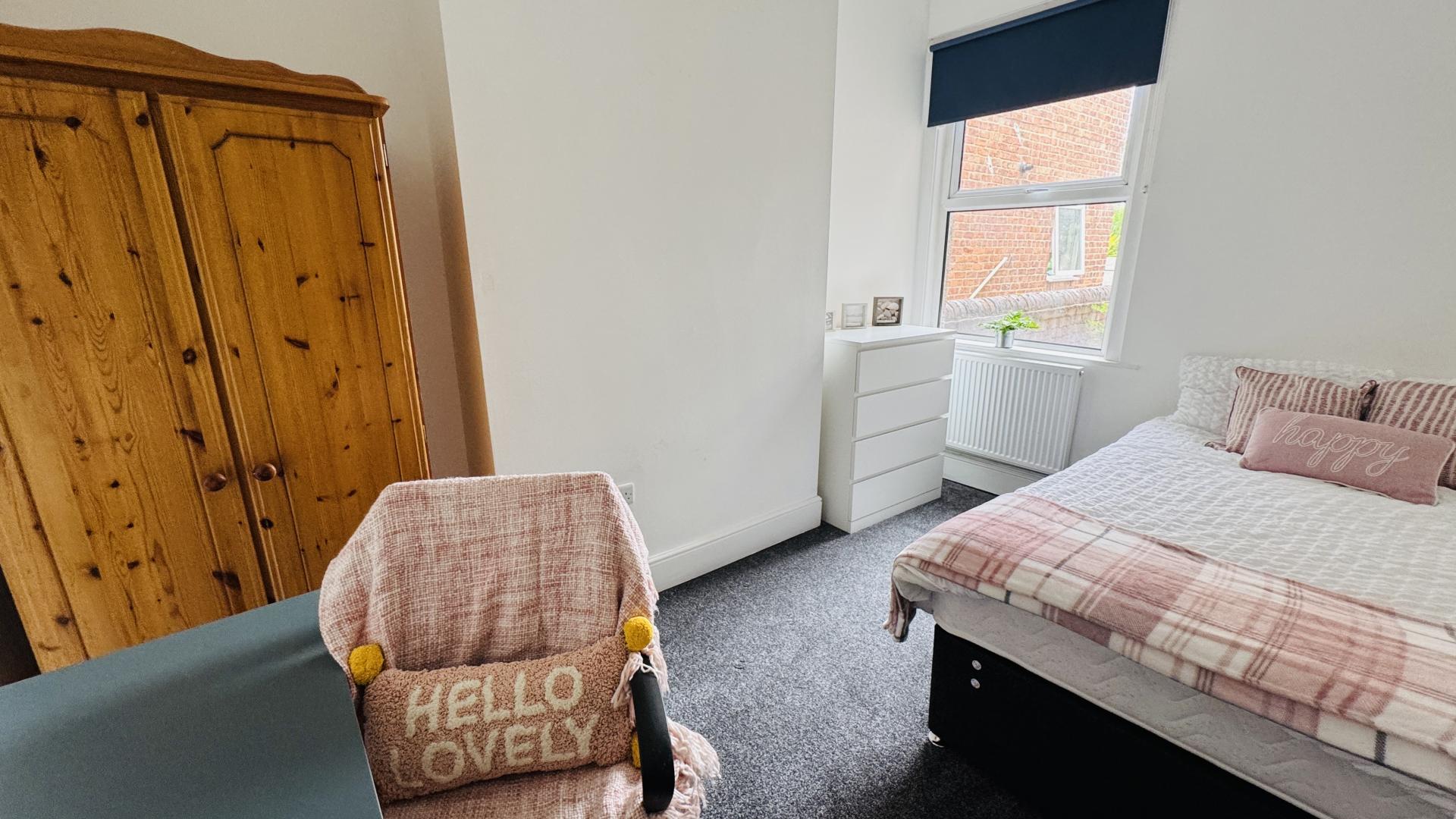 Room Bouverie Street in Chester