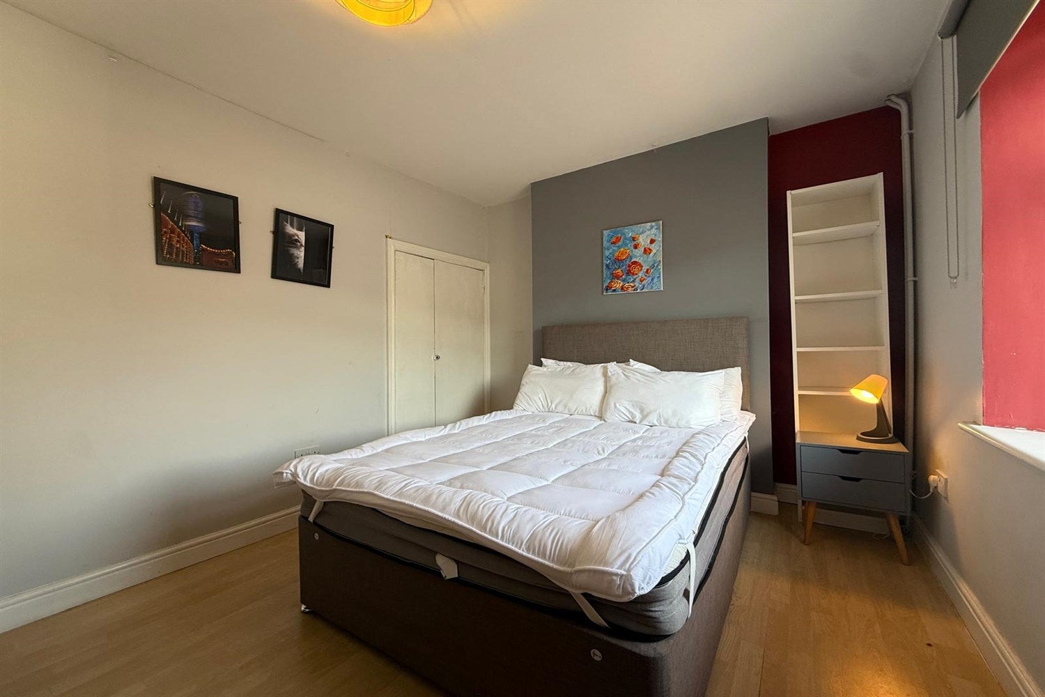 Room Broadway in Pontypridd