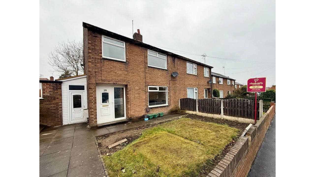House Garforth Drive in Wakefield