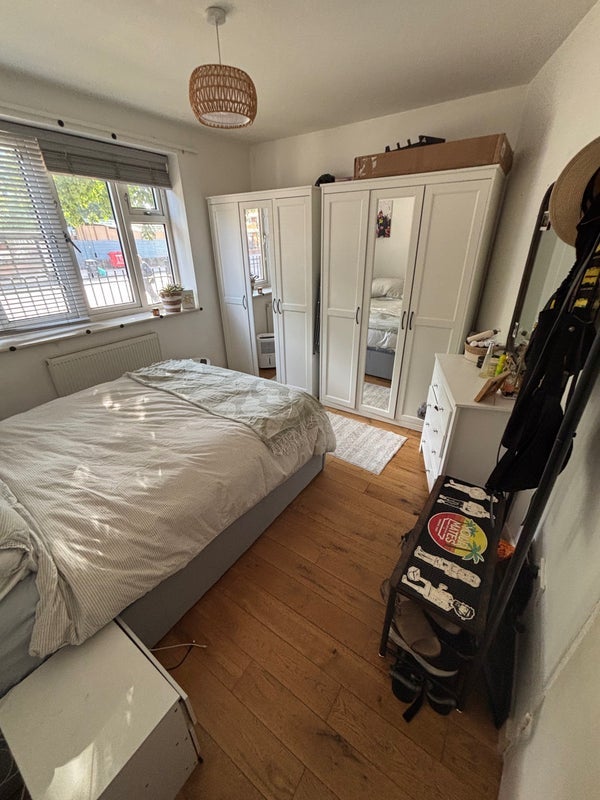 Flat Stockwell Gardens in Greater London