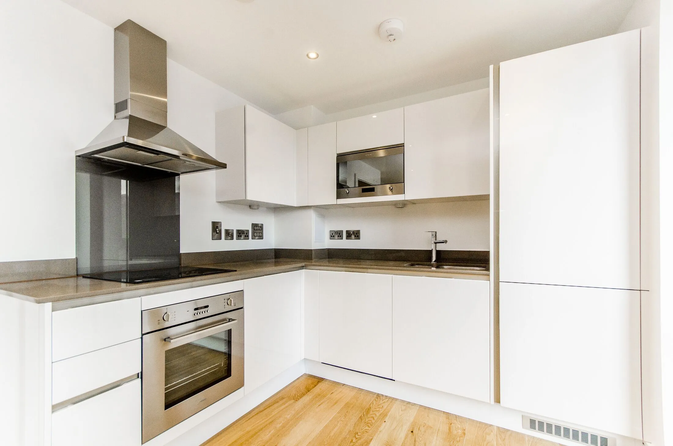 Flat Uxbridge Road in Greater London