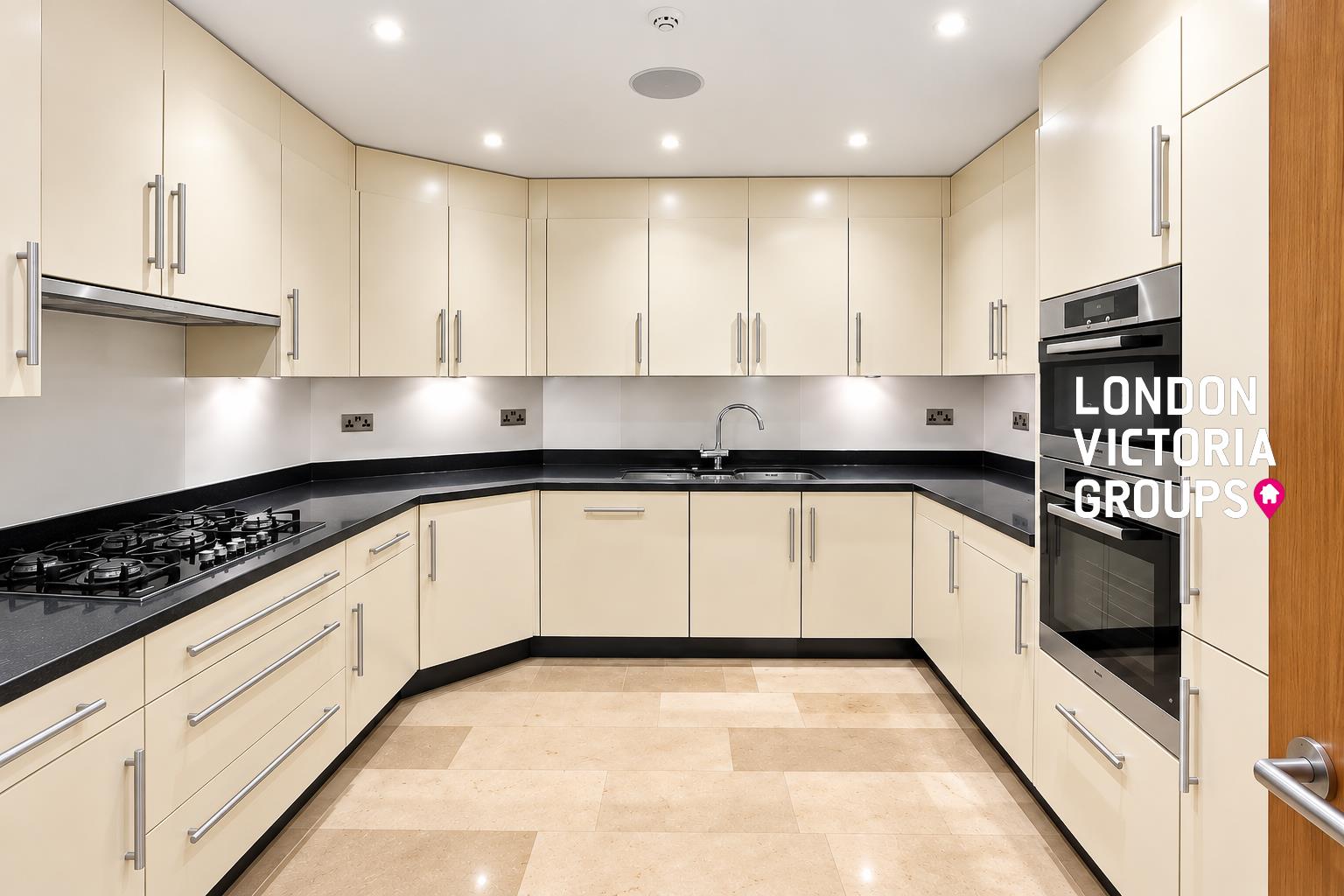 Flat Brompton Road in City of Westminster