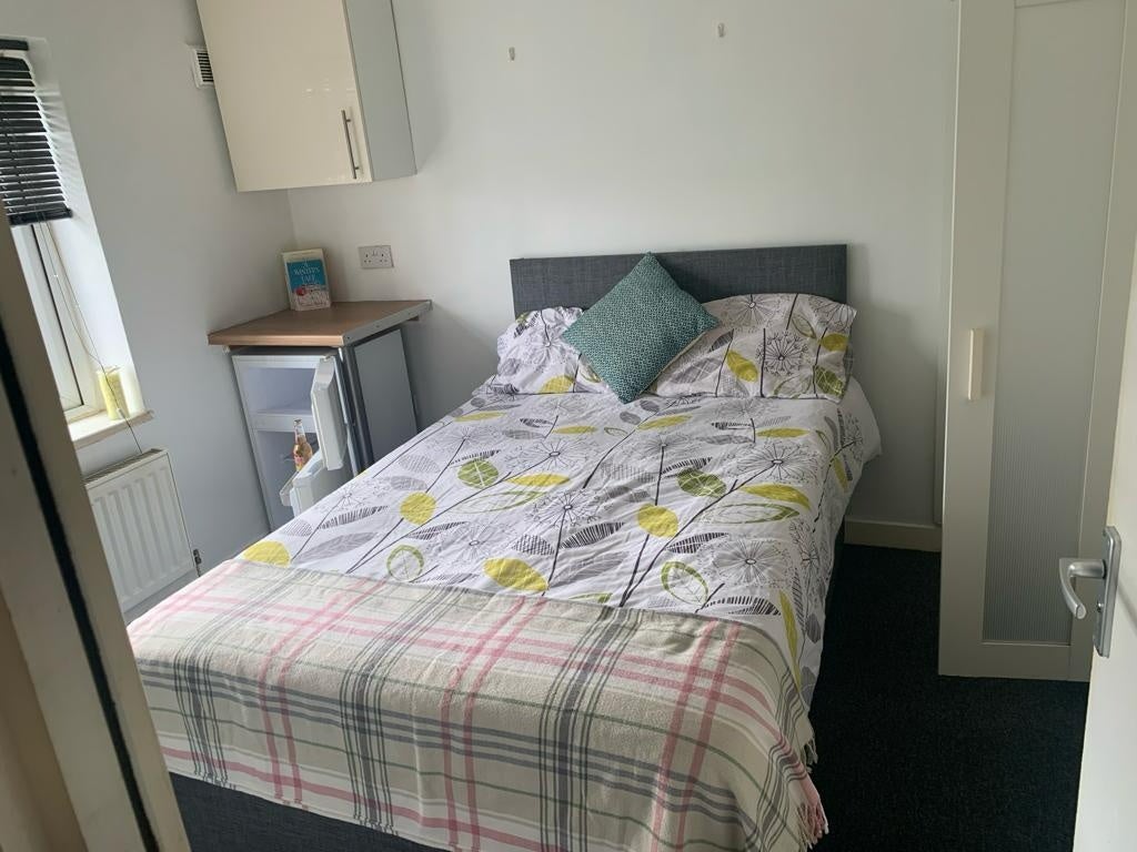 Room Gainsborough Road in Corby