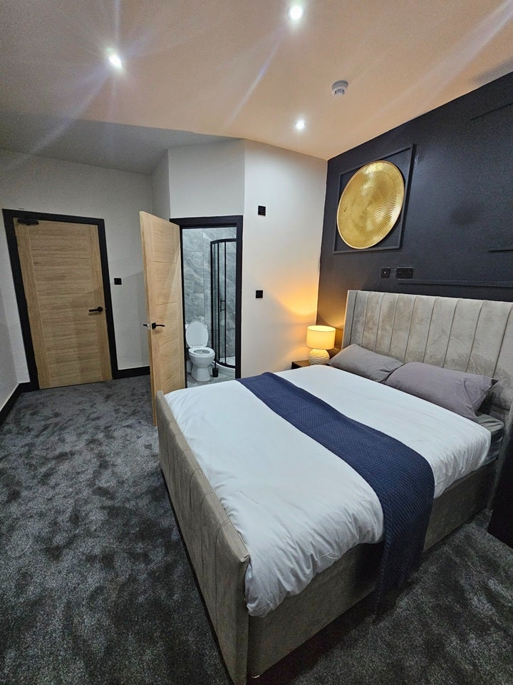 Room Upper George Street in Kirklees